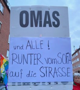 erste große Demonstration am 14. Januar